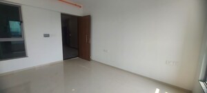Room in 2 BHK Apartment at Kalpataru Immensa, Kolshet Road – for Sale