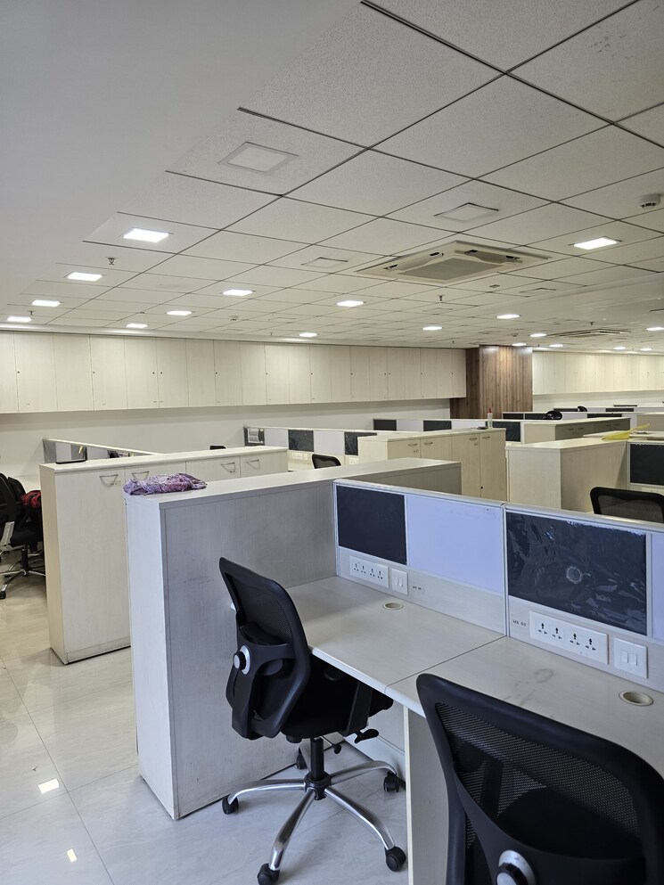 Team Area, rupa-solitaire Commercial Office Space 3960 Sq.Ft. In Kopar Khairane Navi Mumbai 9467378