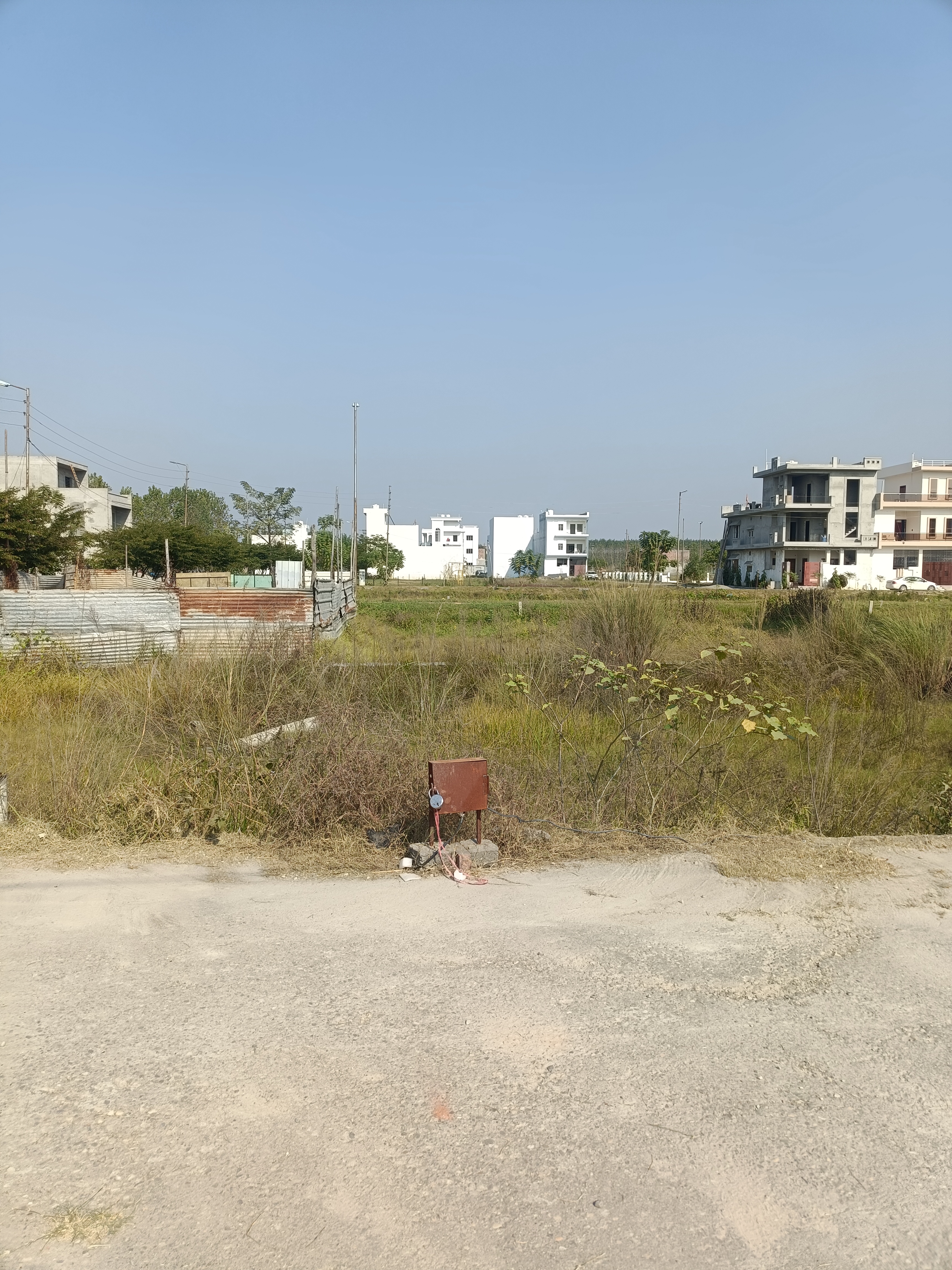 Plot For Sale in Adiyogi Colony 