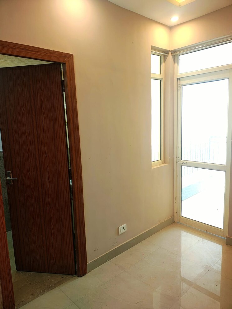 Room, suncity-avenue-76 2 Bedroom 735 Sq.Ft. Apartment In Sector 76 Gurgaon 9467414