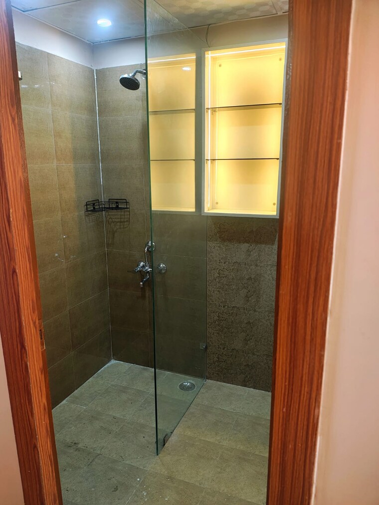 Bathroom, suncity-avenue-76 2 Bedroom 735 Sq.Ft. Apartment In Sector 76 Gurgaon 9467414