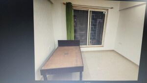 Room in 3 BHK Apartment at Park Express, Baner – for Rent
