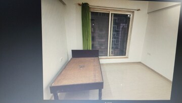 Room in 3 BHK Apartment at Park Express, Baner – for Rent