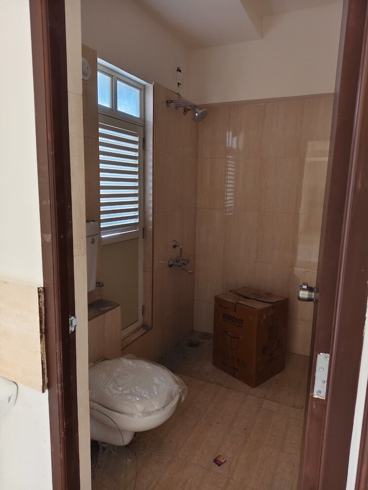 Bathroom, vanaz-corner 1 RK 370 Sq.Ft. Apartment In Kothrud Pune 9467428