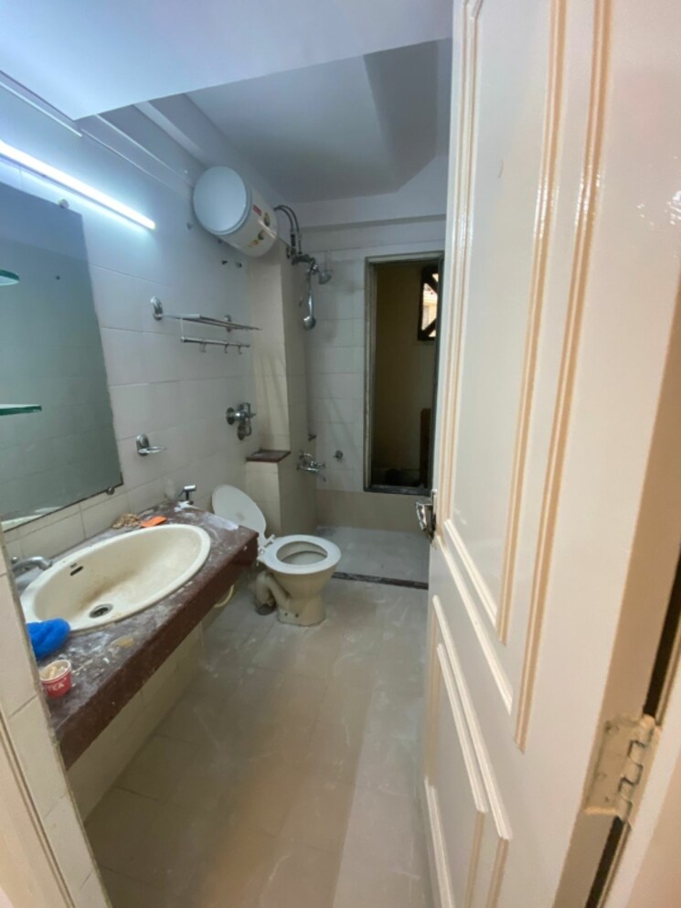 Bathroom, hiranandani-gardens-eternia 3 Bedroom 1450 Sq.Ft. Apartment In Powai Mumbai 9467452
