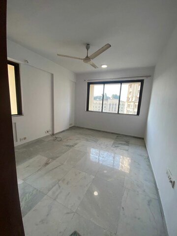 Room in 3 BHK Apartment at Hiranandani Gardens Eternia, Powai – for Rent
