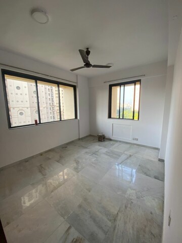 Room in 3 BHK Apartment at Hiranandani Gardens Eternia, Powai – for Rent
