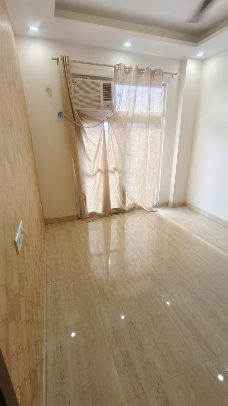 Bathroom, gupta-awas 3 Bedroom 2250 Sq.Ft. Builder Floor In Sector 43 Gurgaon 9467511