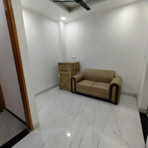 2 BHK Builder Floor For Rent in Chattarpur