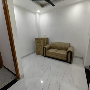 2 BHK Builder Floor For Rent in Chattarpur