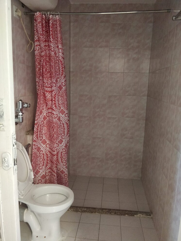 Bathroom, hiranandani-gardens-eternia 2 Bedroom 1050 Sq.Ft. Apartment In Powai Mumbai 9467561