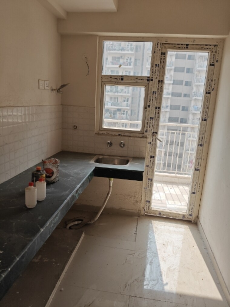 Kitchen, shree-vardhman-green-court 2 Bedroom 690 Sq.Ft. Apartment In Sector 90 Gurgaon 9467571