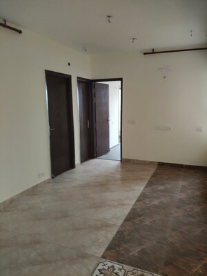 Room in 2 BHK Apartment at Rise Organic Homes, Mahurali – for Rent