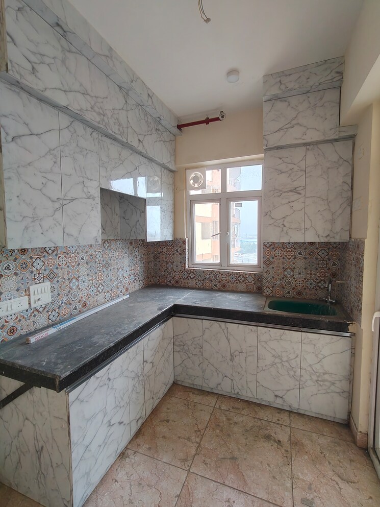 Kitchen, rise-organic-homes 2 Bedroom 1040 Sq.Ft. Apartment In Mahurali Ghaziabad 9467595