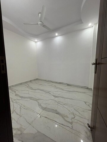 Room in 3 BHK Builder Floor at Govindpuri – for Sale