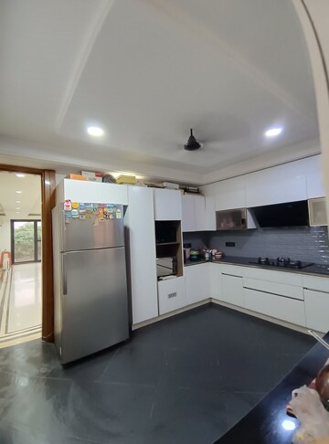 Kitchen in 4 BHK Builder Floor at Vijay Ratan Vihar, Sector 15 – for Rent