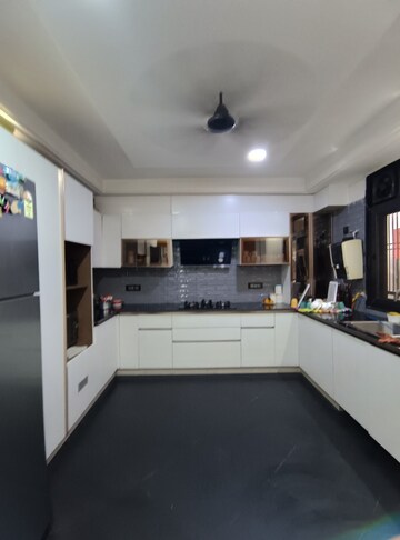 Kitchen in 4 BHK Builder Floor at Vijay Ratan Vihar, Sector 15 – for Rent