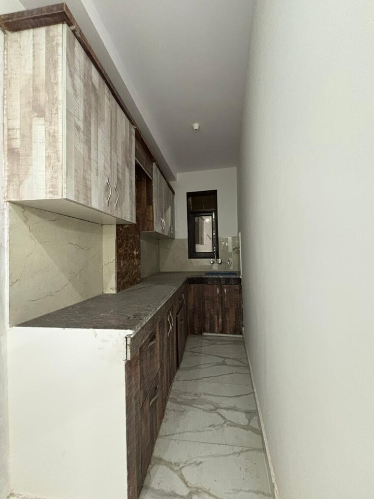 Kitchen, govindpuri 3 Bedroom 900 Sq.Ft. Builder Floor In Govindpuri Delhi 9467615