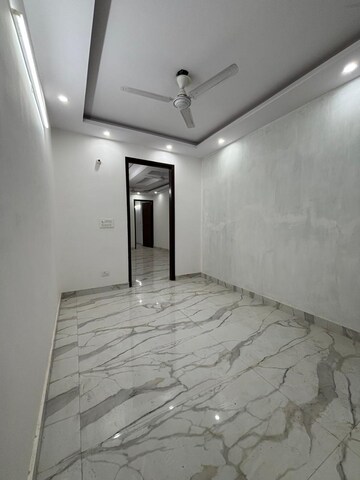 Room in 3 BHK Builder Floor at Govindpuri – for Sale