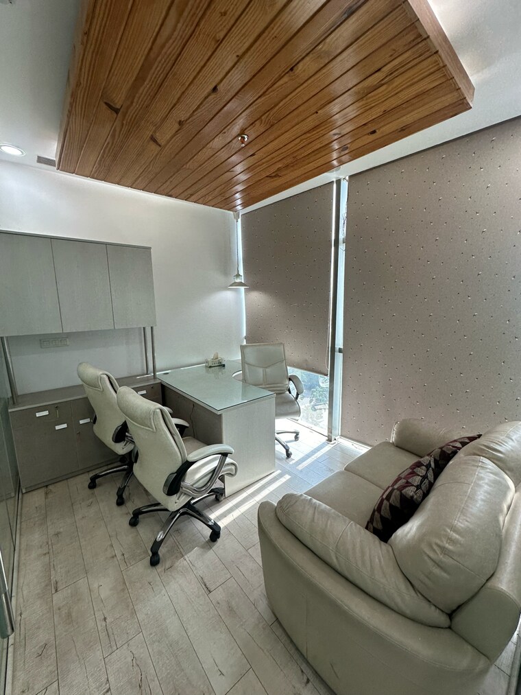 Team Area, spaze-itech-park Commercial Office Space 1800 Sq.Ft. In Sispal Vihar Gurgaon 9467653