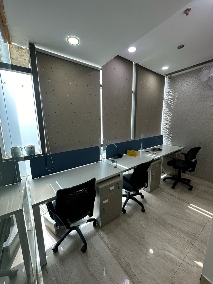 Team Area, spaze-itech-park Commercial Office Space 1800 Sq.Ft. In Sispal Vihar Gurgaon 9467653