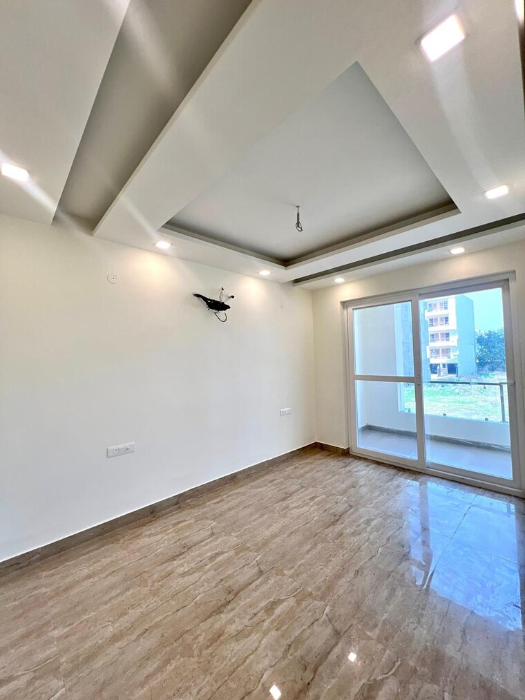 Room, puri-kohinoor 3 Bedroom 1350 Sq.Ft. Builder Floor In Sector 89 Faridabad 9467661