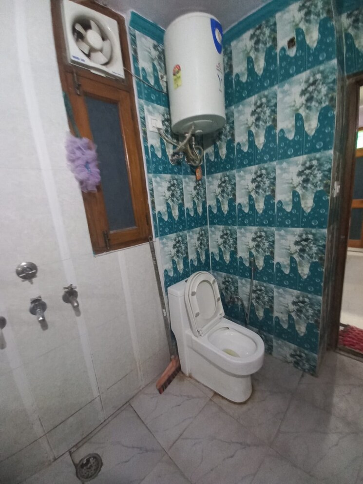 Attached Bathroom, dda-platinum-heights 3 Bedroom 1400 Sq.Ft. Apartment In Sector 18 Dwarka Delhi 9467669