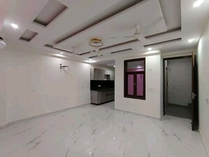 Room in 3 BHK Builder Floor at Chattarpur – for Rent
