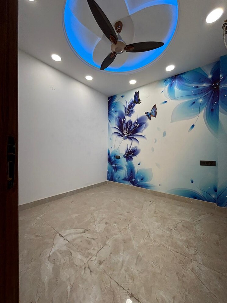 Room, govindpuri 3 Bedroom 900 Sq.Ft. Builder Floor In Govindpuri Delhi 9467659