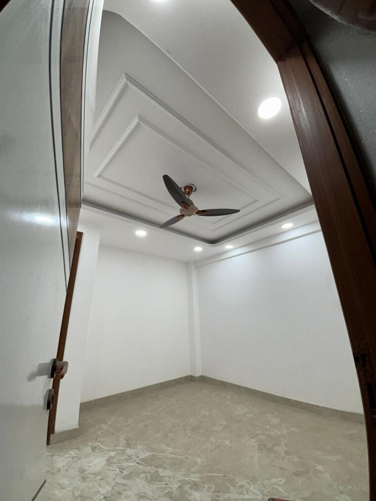 Room, govindpuri 3 Bedroom 900 Sq.Ft. Builder Floor In Govindpuri Delhi 9467659