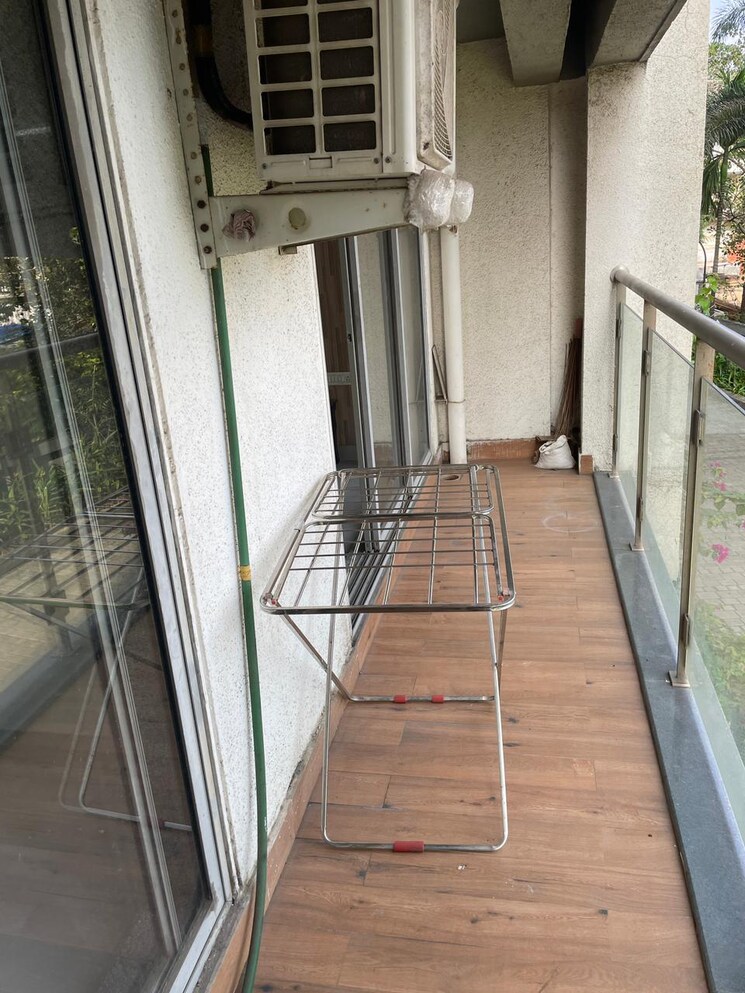 Balcony, powai Pg For Boys & Girls In Powai 9467676