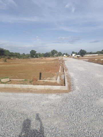  Plot For Sale in Kamandoddi