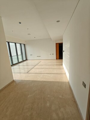 Room in 4 BHK Apartment at Rustomjee Crown, Prabhadevi – for Rent