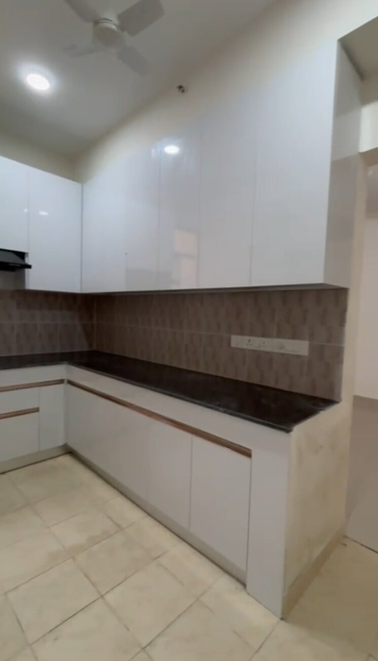 Kitchen, sare-home 4 Bedroom 2097 Sq.Ft. Apartment In Sector 92 Gurgaon 9467730