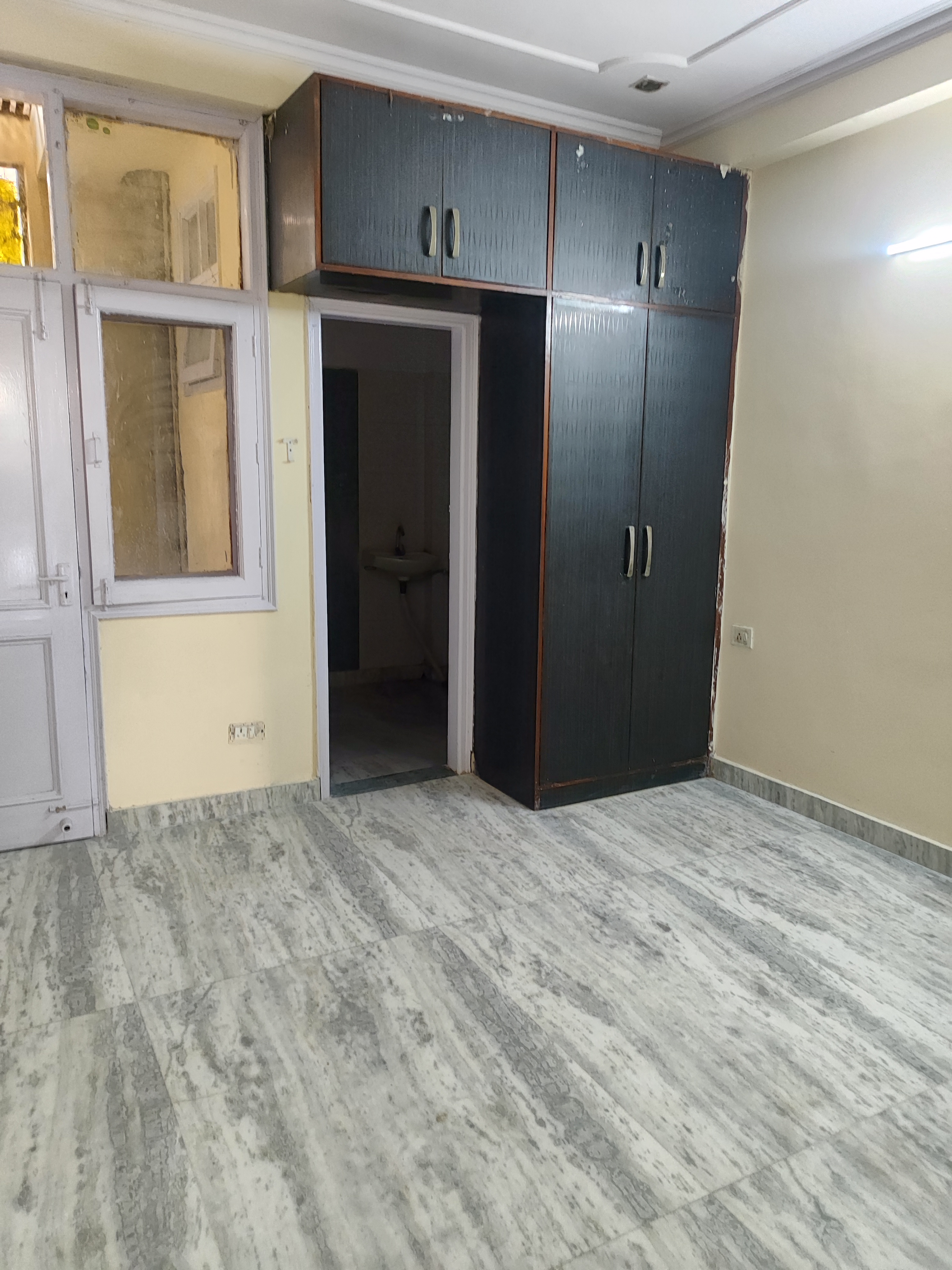 2.5 BHK + Pooja Room Villa For Rent in RWA Apartments Sector 20
