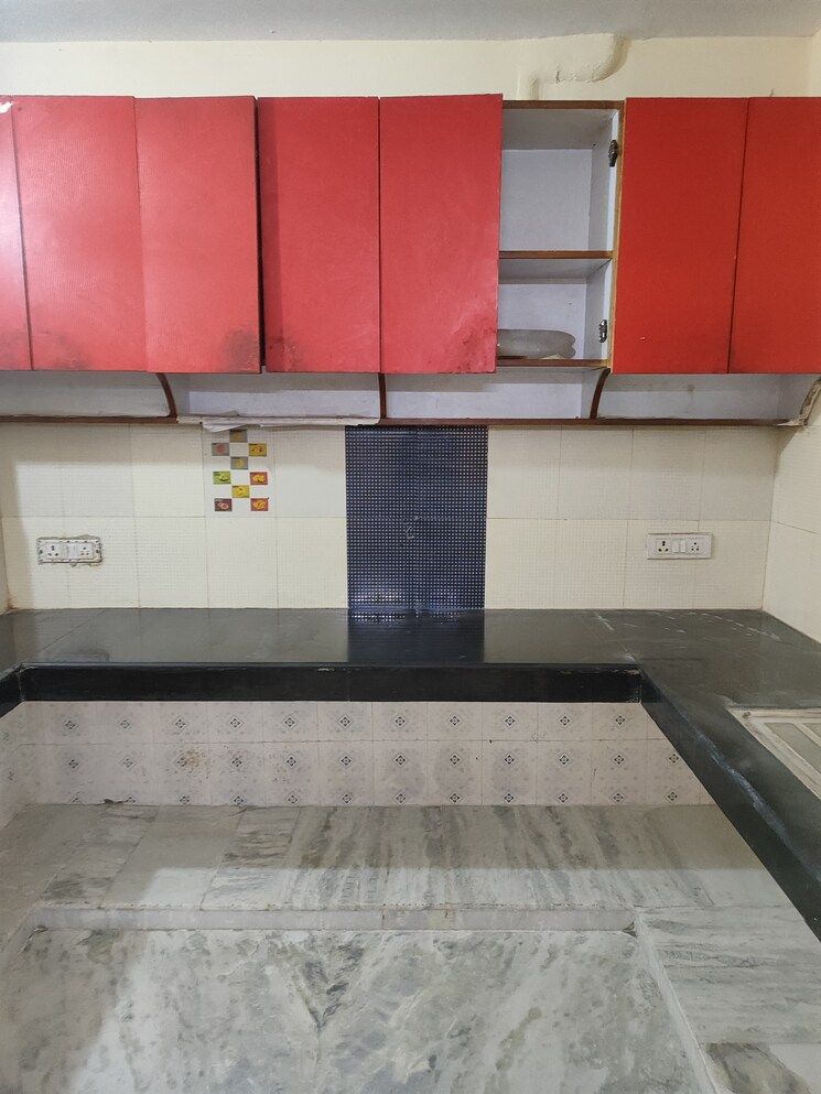 Kitchen, rwa-apartments-sector-20 2.5 Bedroom 1650 Sq.Ft. Villa In Sector 20 Noida 9467713