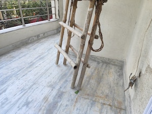 Staircase in 2.5 BHK Villa at RWA Apartments Sector 20, Sector 20 – for Rent