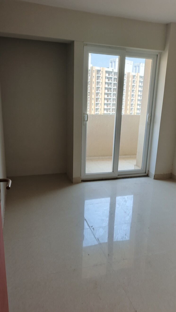 Room, tata-eureka-park 2 Bedroom 1100 Sq.Ft. Apartment In Sector 150 Noida 9467747