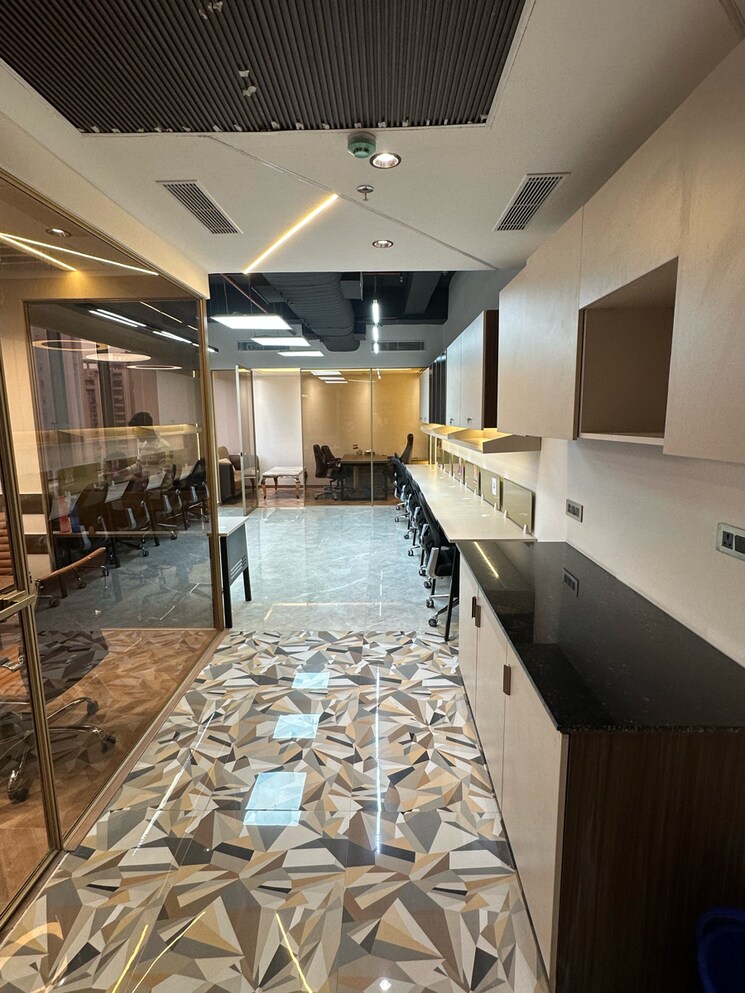 Team Area, spaze-itech-park Commercial Office Space 1050 Sq.Ft. In Sispal Vihar Gurgaon 9467752