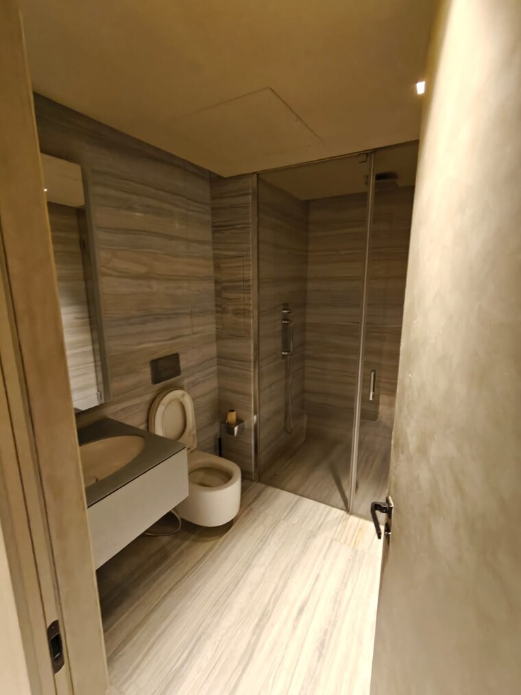 Bathroom, lodha-world-one 4 Bedroom 2719 Sq.Ft. Apartment In Worli Mumbai 9467740