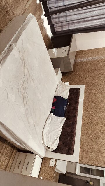 1 BHK Apartment For Rent in Paramount Golfforeste, Zeta I Greater Noida