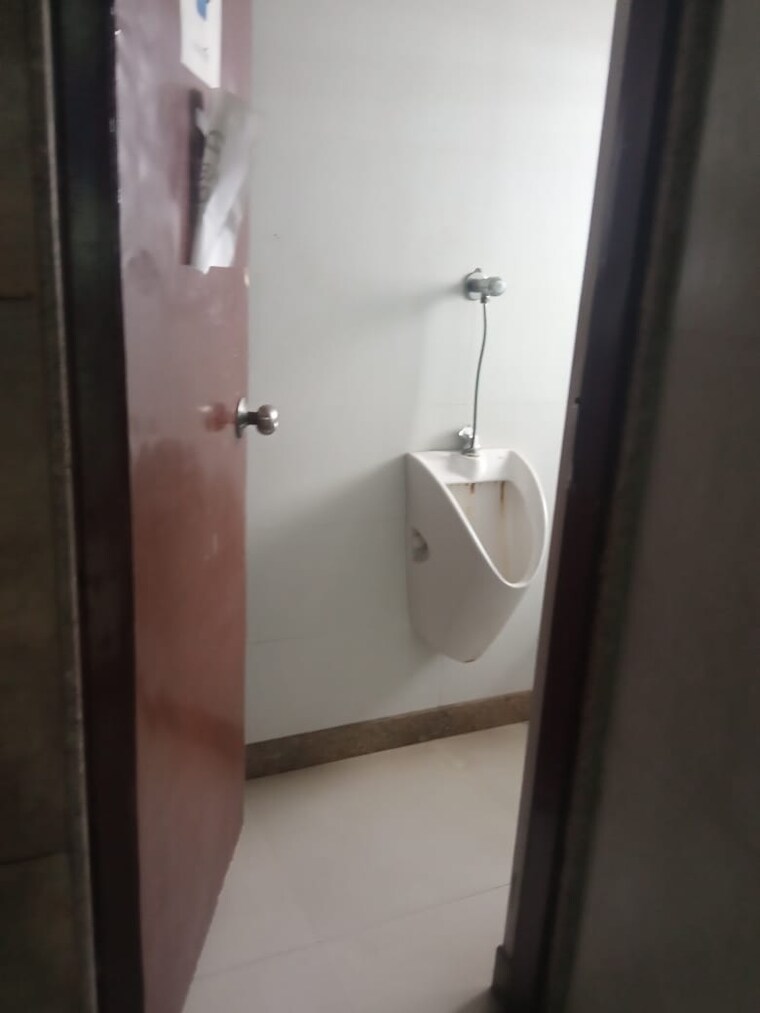 Bathroom, rupa-solitaire Commercial Office Space 1500 Sq.Ft. In Kopar Khairane Navi Mumbai 9467768