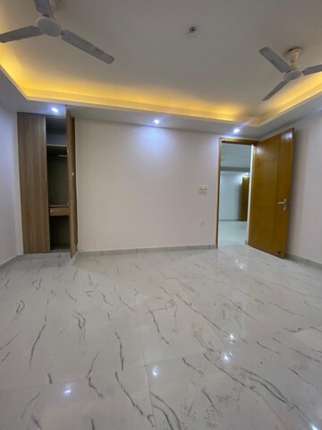 Master Bedroom in 1.5 BHK Builder Floor at Chattarpur – for Rent