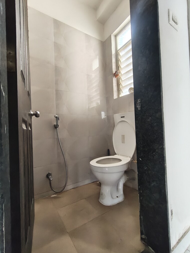 Bathroom, bella-casa 1 Bedroom 600 Sq.Ft. Apartment In Kharadi Pune 9467857