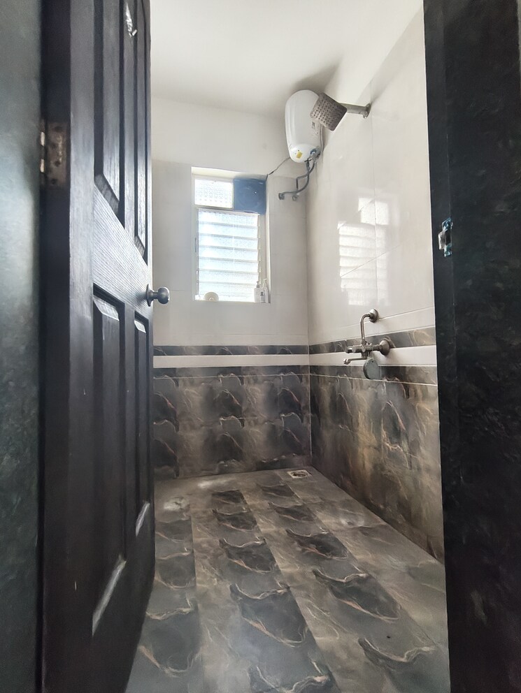 Bathroom, bella-casa 1 Bedroom 600 Sq.Ft. Apartment In Kharadi Pune 9467857