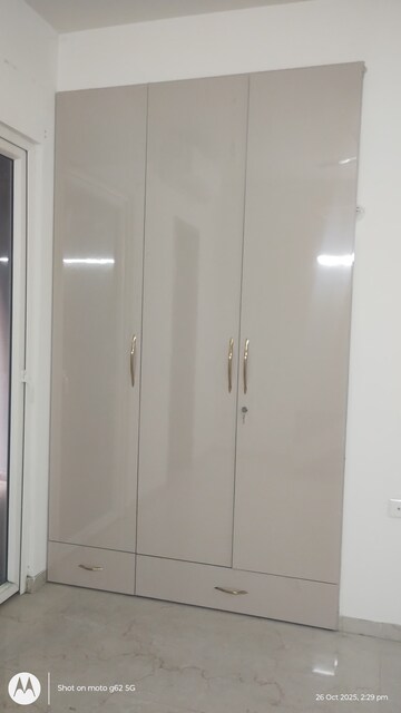 Furnished Amenities in 2.5 BHK Apartment at Ireo The Corridors, Sector 67a – for Sale