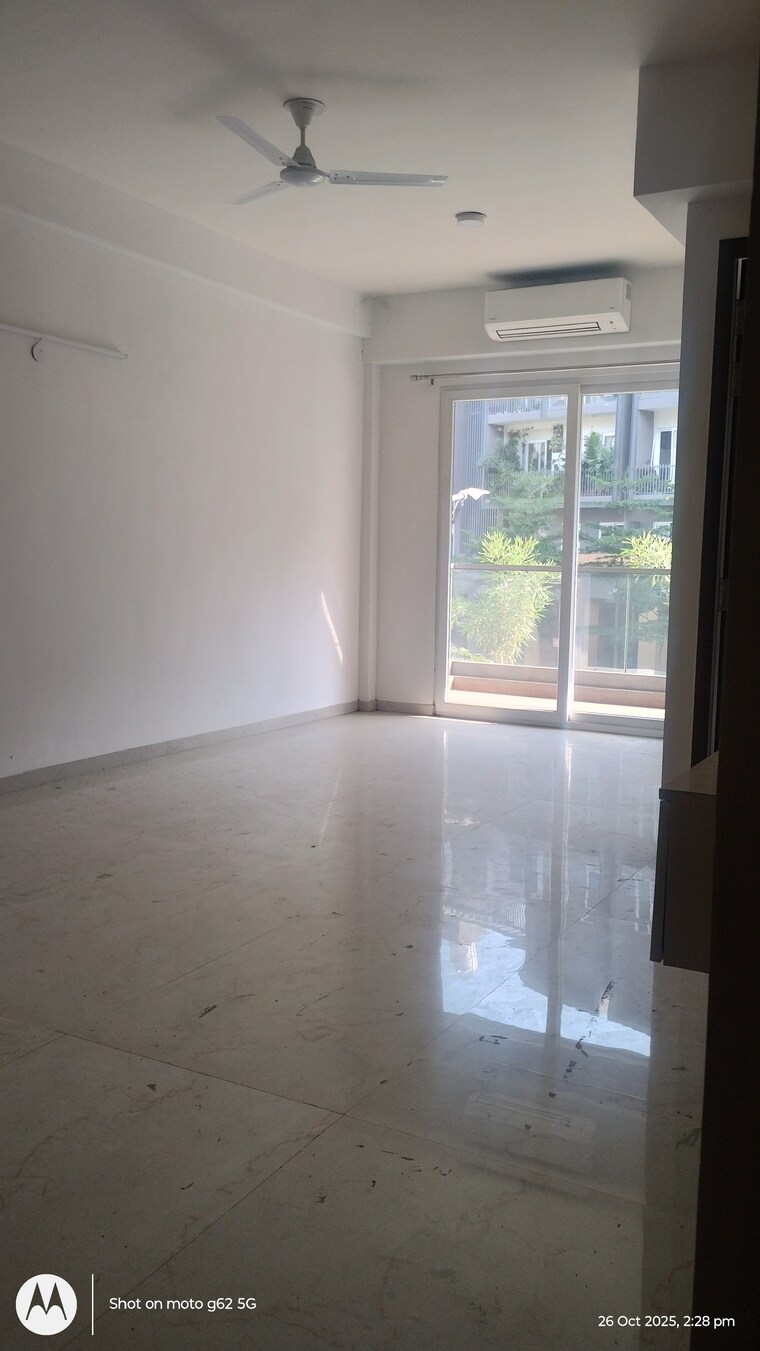 Room, ireo-the-corridors 2.5 Bedroom 1484 Sq.Ft. Apartment In Sector 67a Gurgaon 9467812