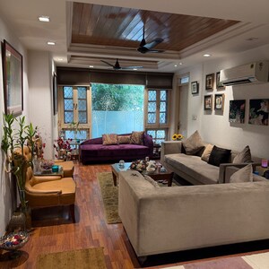 Living Room in 2 BHK Independent House at South Extension – for Rent