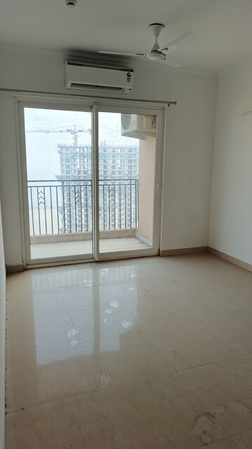 Room in 3.5 BHK Apartment at ATS Homekraft Pious Hideaways, Sector 150 – for Rent