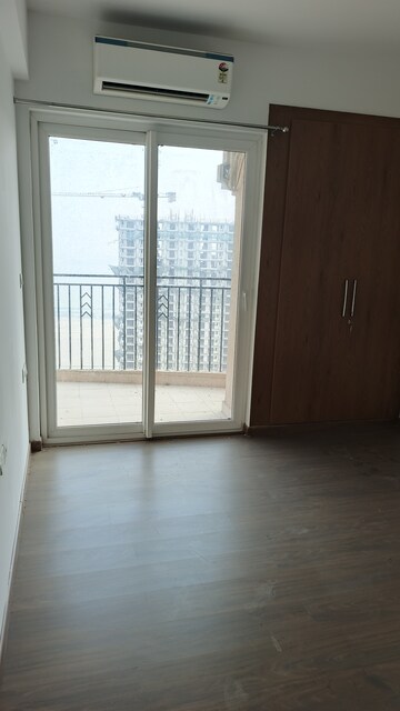 Room in 3.5 BHK Apartment at ATS Homekraft Pious Hideaways, Sector 150 – for Rent